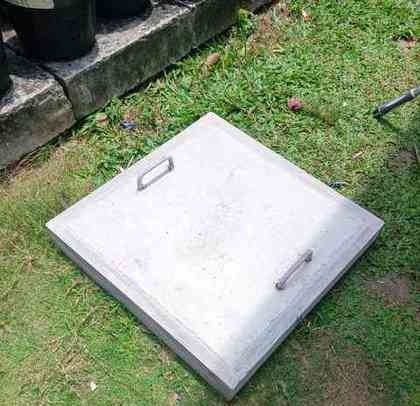 Tutup handhole di Medan Belawan